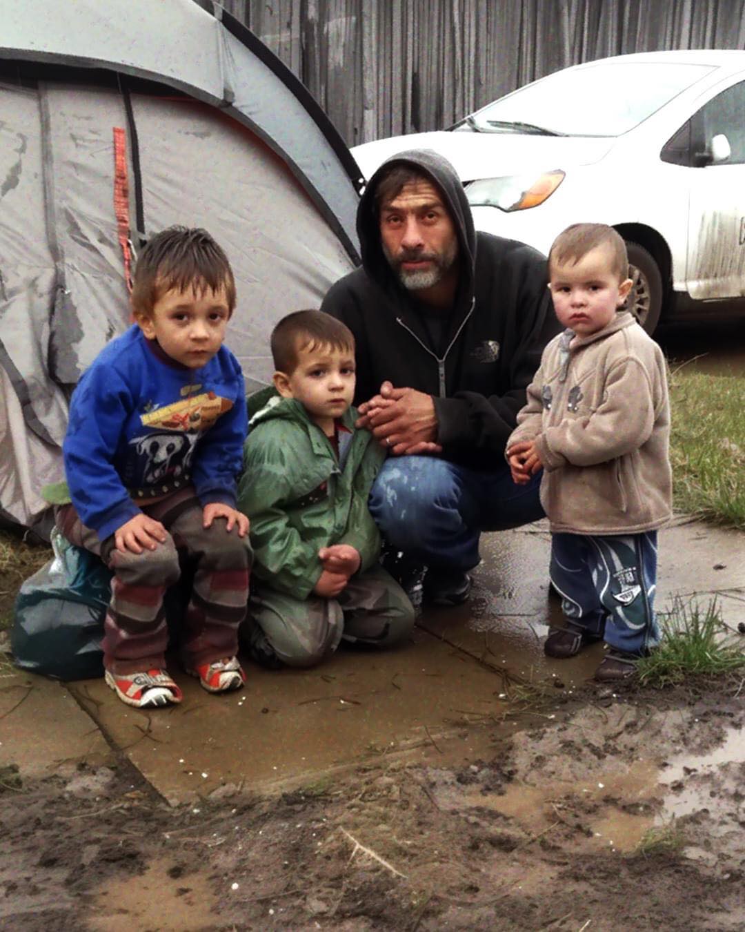 Dad of 3 Living in Tent Gives Last  to Stranger at Gas Station, Wakes up Owning a Big Company — Story of the Day