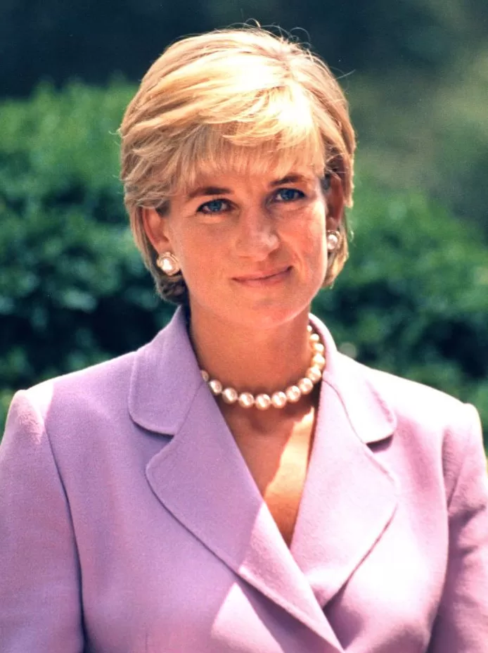 Uncommon images of Princess Diana, one of the most photographed people on Earth
