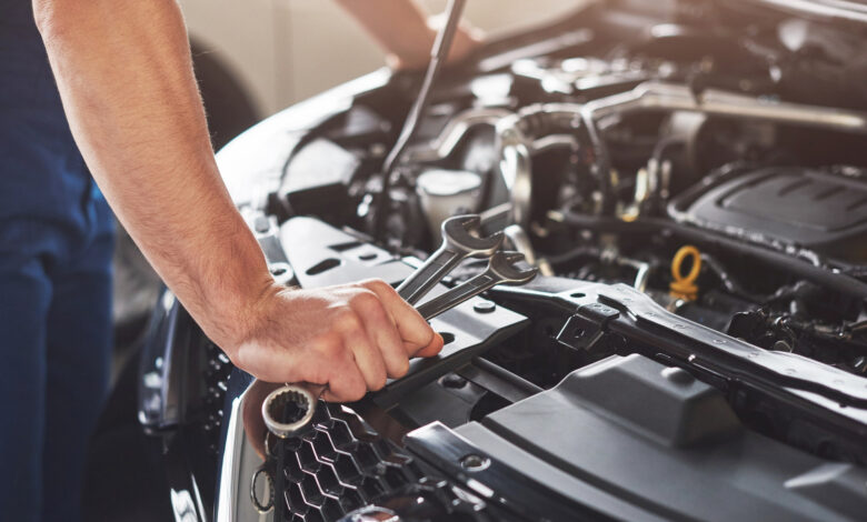 The Mechanic Demanded ,000 for a Ruined Engine — Then the Woman With the Magazine Stood Up The Mechanic Demanded ,000 for a Ruined Engine — Then the Woman With the Magazine Stood Up