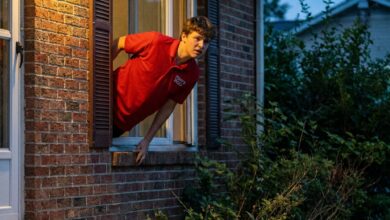 My Medical Alert Called My 3 Children in Order — Voicemail, Declined, Disconnected. A Pizza Boy Came Through the Window
