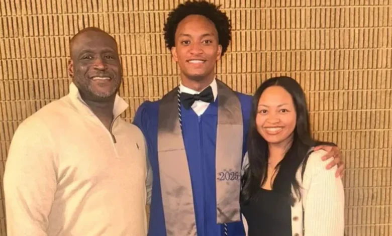 Nolan Wells’ Friends Thought He Had a Ride — Then His Phone Was Found Without Him Nolan Wells’ Friends Thought He Had a Ride — Then His Phone Was Found Without Him