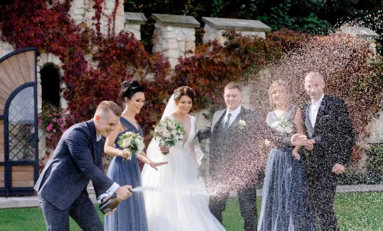 They Humiliated My Mother at My Wedding—Then Learned She Controlled Their Entire Debt They Humiliated My Mother at My Wedding—Then Learned She Controlled Their Entire Debt