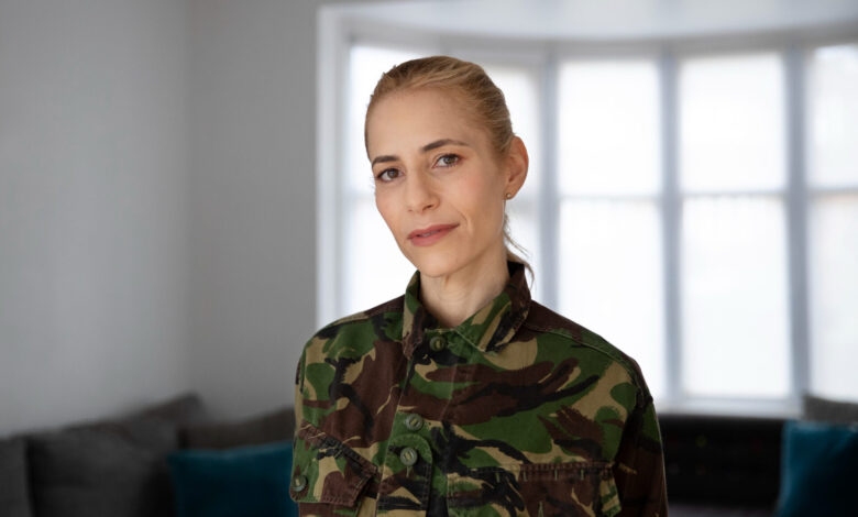 My Family Mocked My Military Rank at Dinner—Then a Senior Officer Walked In and Called Me “Major” My Family Mocked My Military Rank at Dinner—Then a Senior Officer Walked In and Called Me “Major”