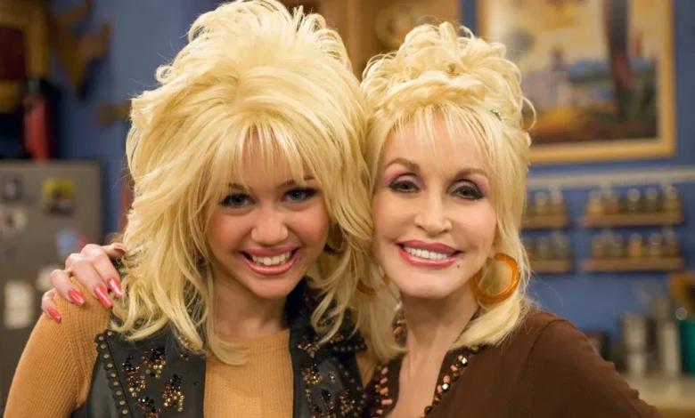Billy Ray Cyrus Shared Dolly Parton’s Final Message to Him—Then Miley Revealed What “Aunt Dolly” Told Her Near the End Billy Ray Cyrus Shared Dolly Parton’s Final Message to Him—Then Miley Revealed What “Aunt Dolly” Told Her Near the End