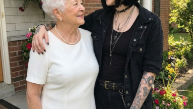 A Goth Girl Visited My 73-Year-Old Mom Every Saturday—After the Funeral, She Handed Me a Key