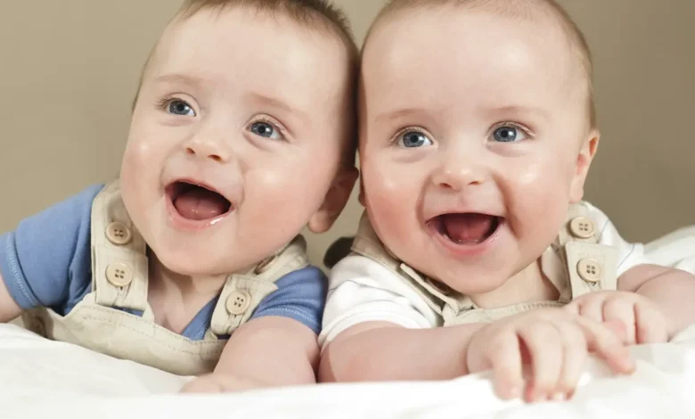 A Millionaire Saw His Homeless Ex-Wife Holding Twins on the Roadside—Then He Learned Someone Had Erased Her Hospital Records A Millionaire Saw His Homeless Ex-Wife Holding Twins on the Roadside—Then He Learned Someone Had Erased Her Hospital Records