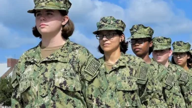 A Three-Star General Saluted Me at My Daughter’s Army Ceremony—All Because of the Worn Band on My Wrist